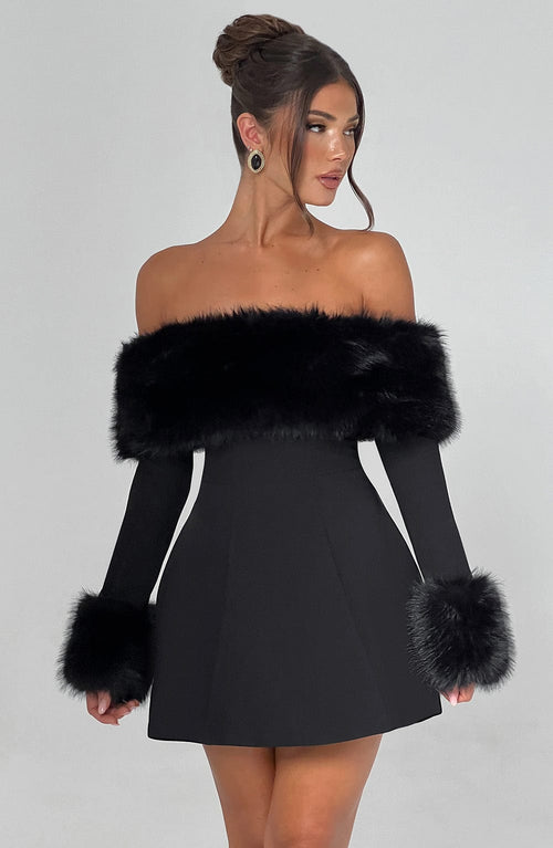 Venyra - Off-Shoulder Fur Sleeve Mini Kjole